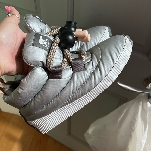 Sorel women’s boot sneakers 7 - Picture 2 of 6